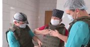 Był "żywą bombą". Lekarze operowali w kamizelkach kuloodpornych