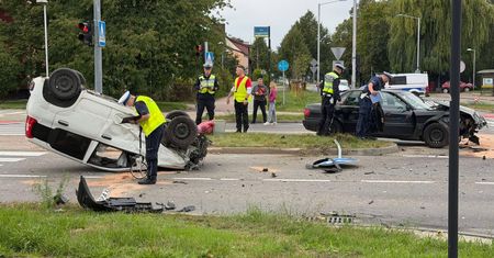 Nie ustąpił pierwszeństwa. Kierowca wyleciał przez szybę. Nagrali