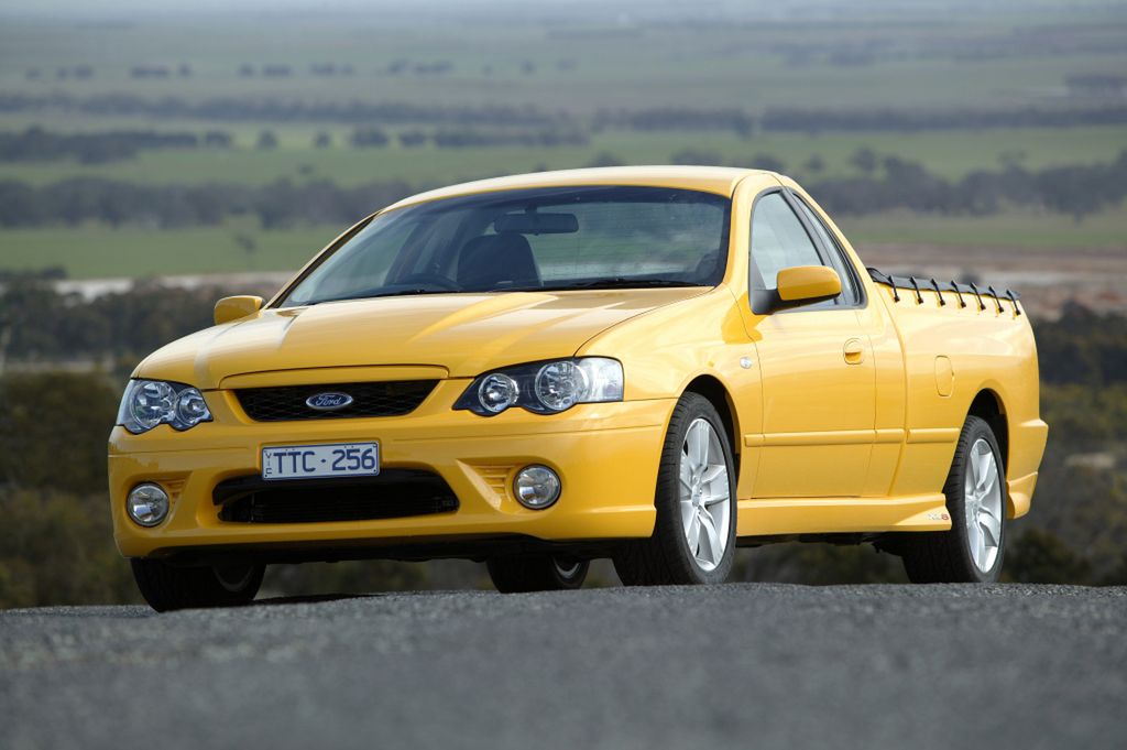 (Ford Falcon XR8) W XXI wieku nikt nie próbował już nawet ukrywać prawdziwego przeznaczenia UTE.