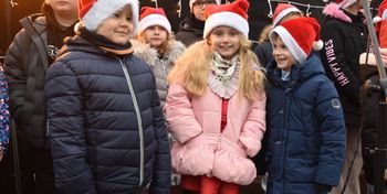 Łoniów: Tłumy na jarmarku świątecznym