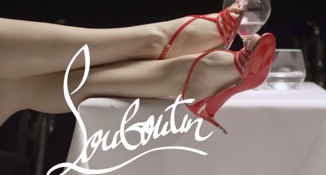 Czerwona podeszwa w butach Louboutin zarejestrowana jako znak towarowy