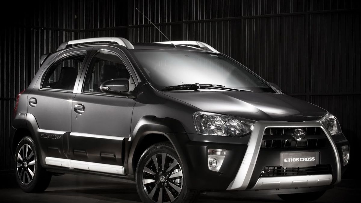 Toyota Etios Cross