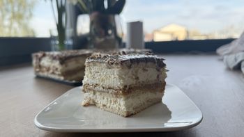 Znajomy mówił, że lepszego ciasta nie jadł! Maxi King w wersji XXL podbija imprezy