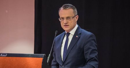 Magierowski z żądaniem "rekompensaty". Lawina komentarzy po tekście WP