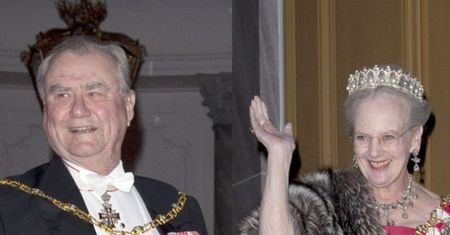 Duński książę Henryk ODMÓWIŁ pochówku obok królowej Małgorzaty II! "Nie miał tytułu i roli, jaką sobie życzył!"