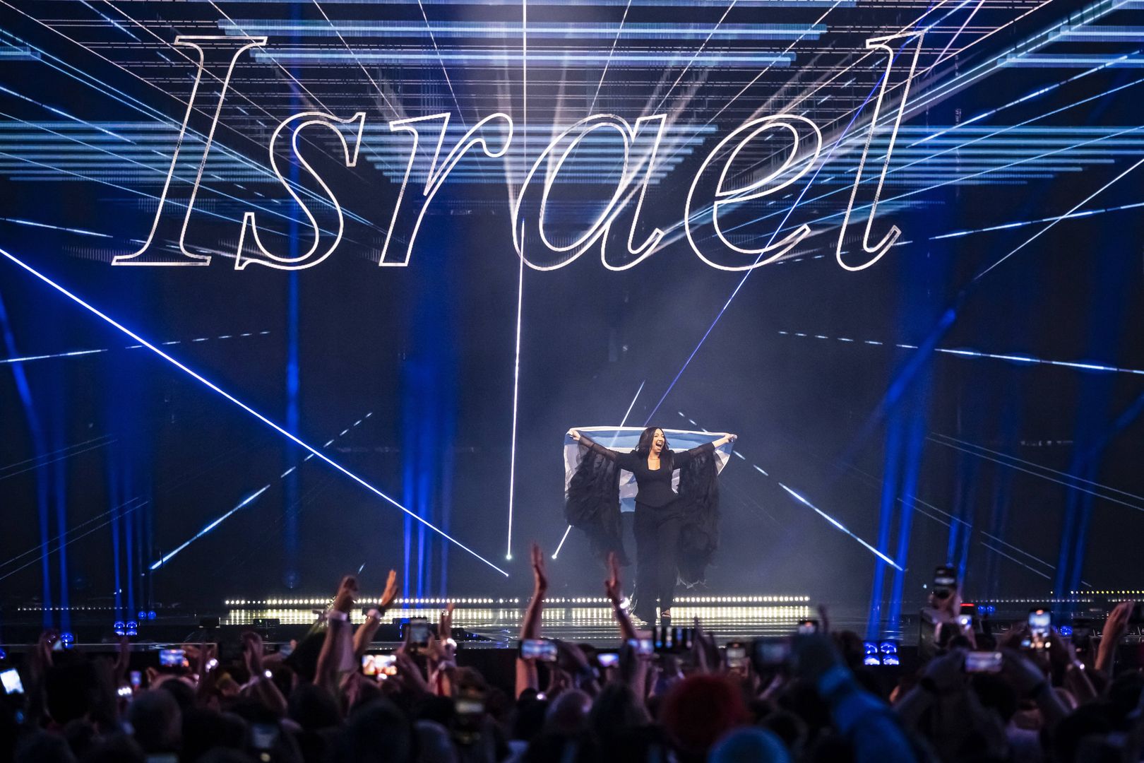 69th Eurovision Song Contest - Grand Final
epa12111126 Israel's Yuval Raphael takes part in the flag parade during the final at the 69th Eurovision Song Contest in Basel, Switzerland, 17 May 2025.  EPA/GEORGIOS KEFALAS 
Dostawca: PAP/EPA.
GEORGIOS KEFALAS
person, show, costume, competition