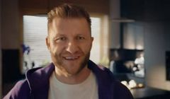 Play daje w prezencie pakiet kanałów sportowych. W reklamie wystąpił znany piłkarz