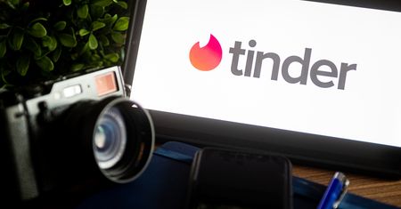 Tinder skończy z fałszywymi profilami? Aplikacja sprawdzi dokumenty tożsamości