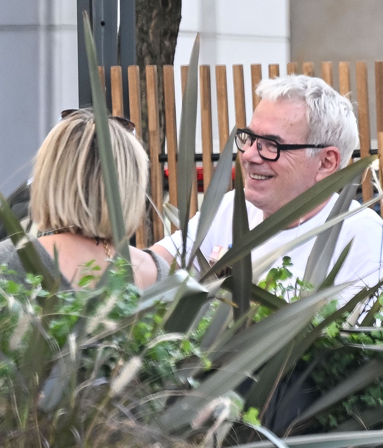 Robert Janowski parkuje na zakazie