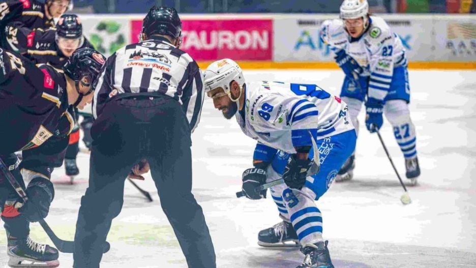 Roman Rác, napastnik KS Unii Oświęcim (fot. Jarosław Fiedor)