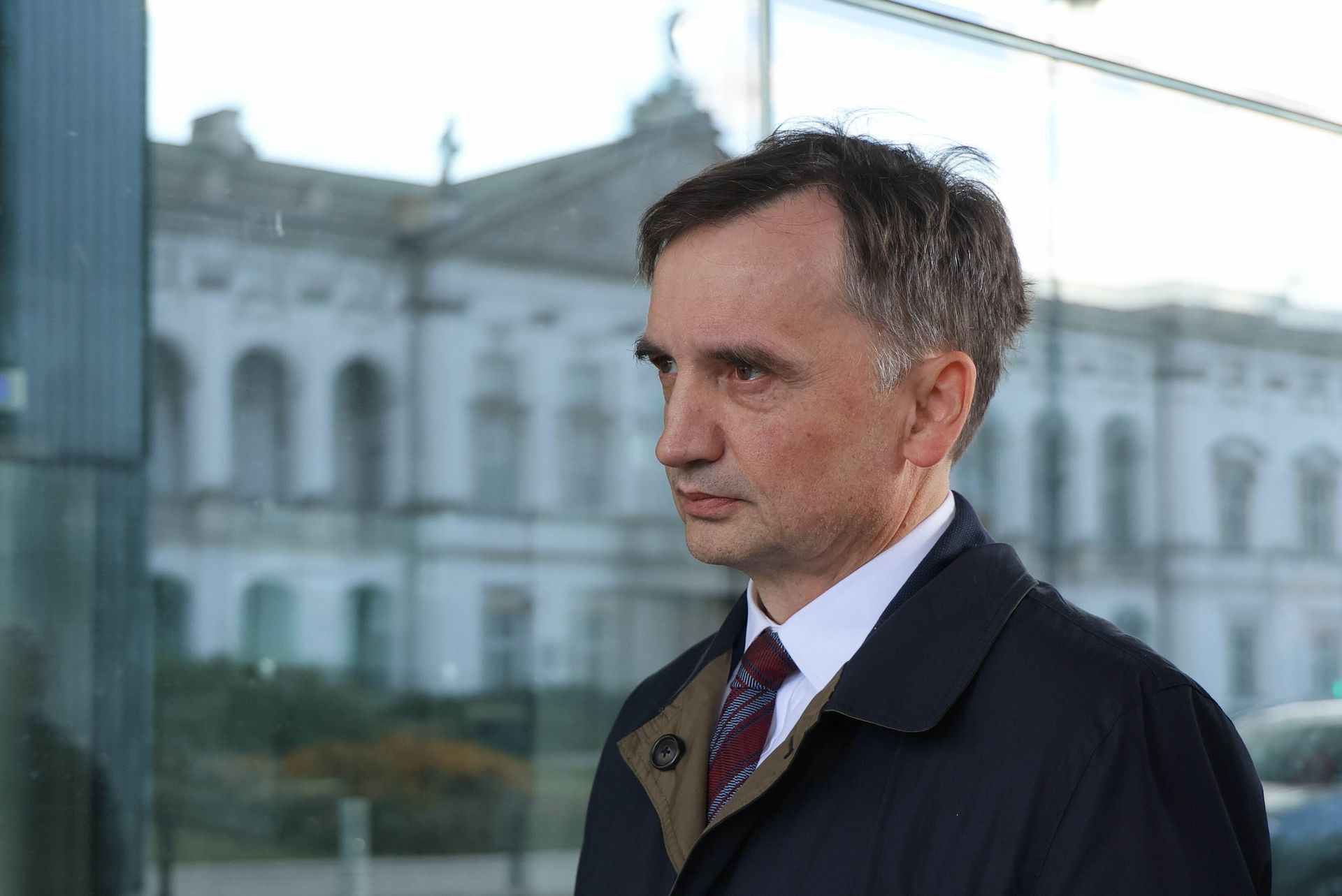 List gończy za Ziobrą. Nowe zdjęcie polityka na stronie policji