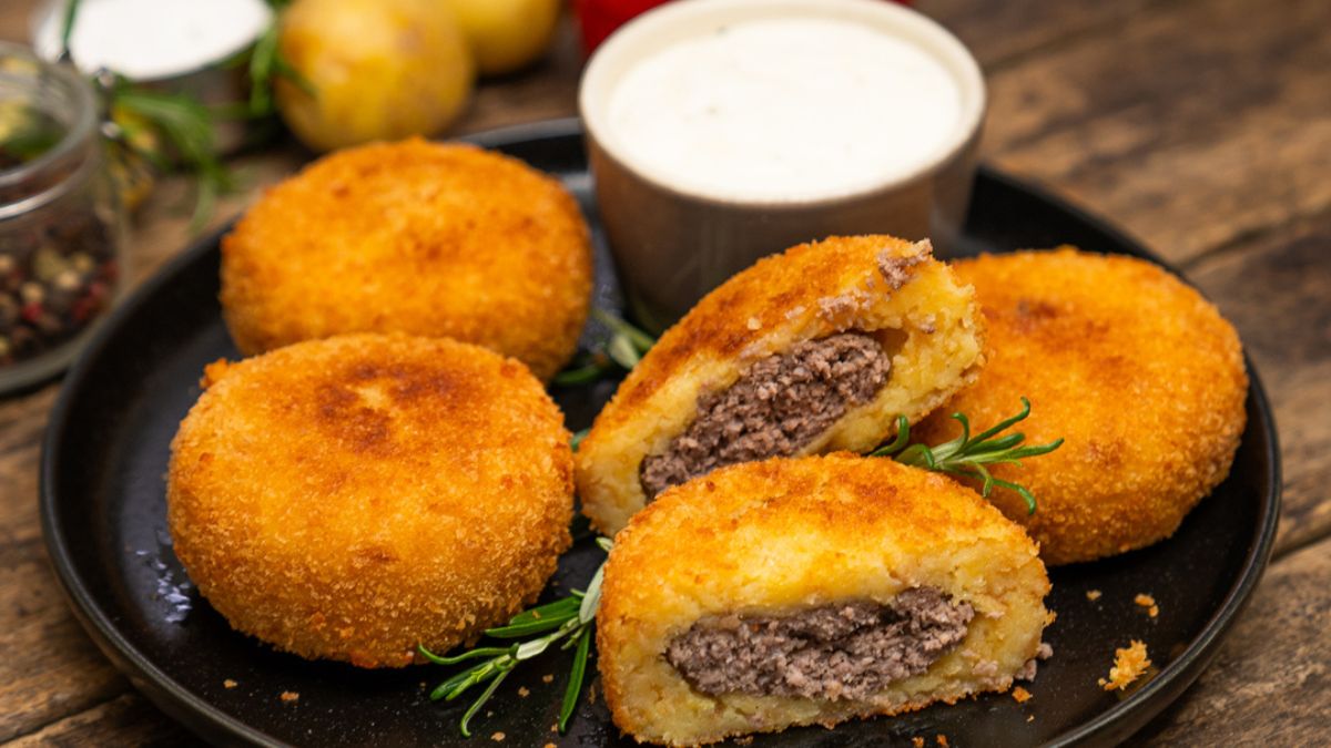 Krokiety ziemniaczane z mięsną wkładką