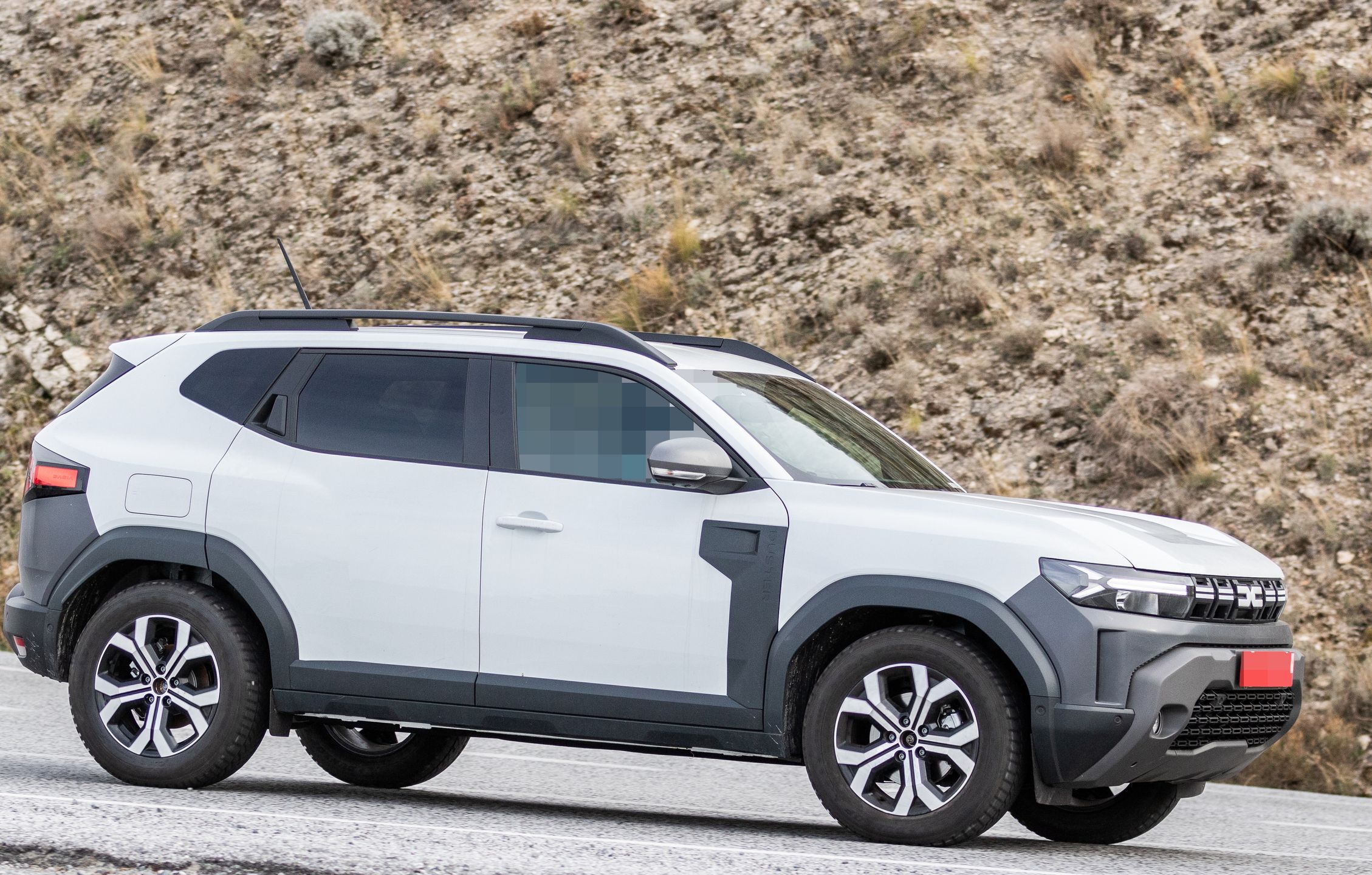 Dacia Duster e-4WD
