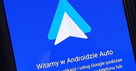 Android Auto 9.9 do pobrania. Zaktualizuj przed wakacjami
