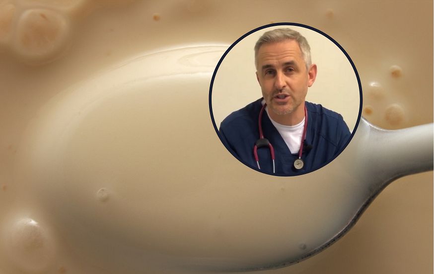 Najlepszy sposób na kaszel. "Wystarczy łyżeczka przed snem"