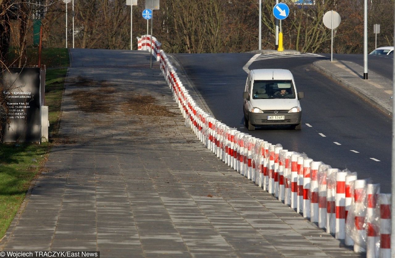 To nie słupki są problemem naszych dróg. To kierowcy, na których nie działają inne metody