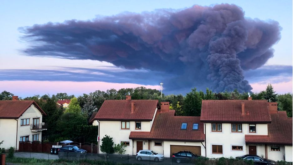 Pożar hali na Białołęce w Warszawie 