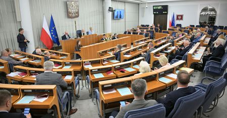 Mrożenie cen energii i bon ciepłowniczy. Jest decyzja Senatu