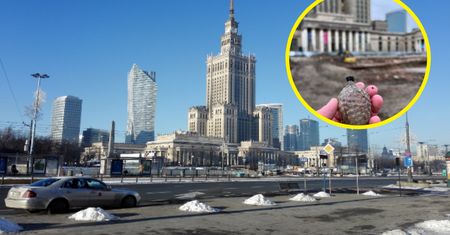 Niezwykłe odkrycie w sercu Warszawy. Natrafili na przedwojenną bombkę
