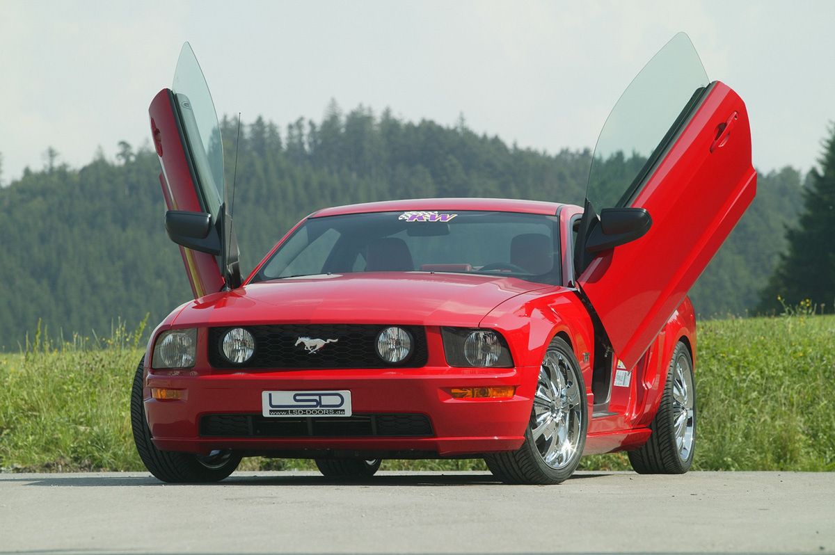 Ford Mustang (fot. auto-parts-group.com)