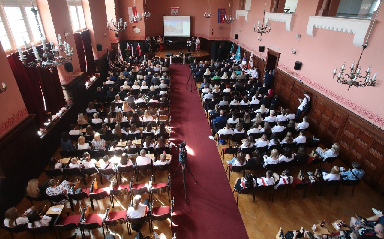 Szczecin: Ruszył nowy rok szkolny. Inauguracja odbyła się w I LO