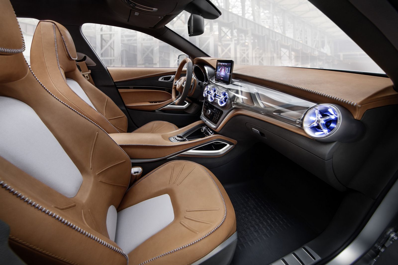 Mercedes GLA Concept na oficjalnych zdjęciach [galeria] 19