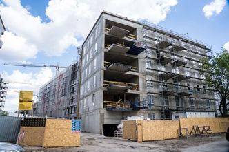 Można zaoszczędzić ponad 140 tys. zł. Oto kilka skutecznych sposobów na kredyt