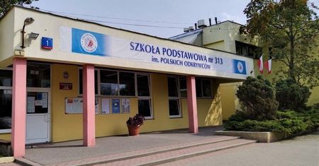 Wybuchł skandal. Dyrektorka przyszła tak na lekcje. Co na to rodzice?