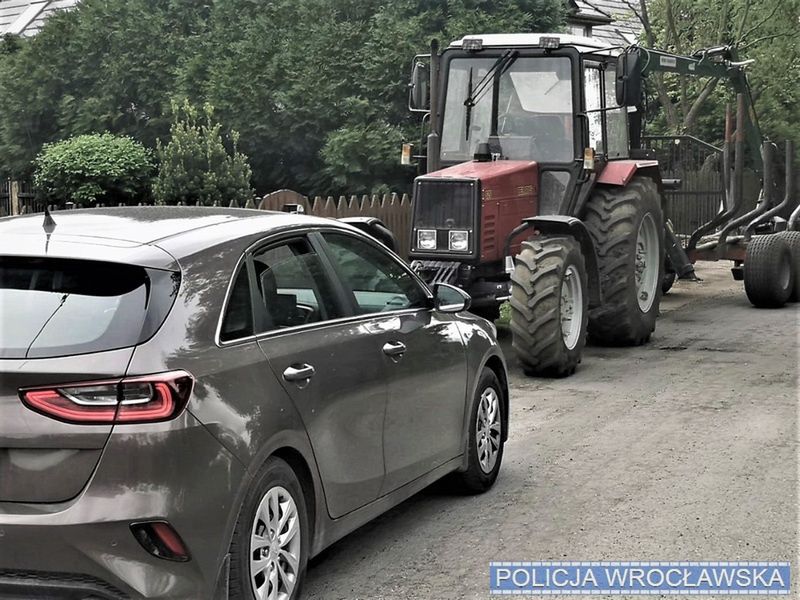 Wrocław. Rolnik pod wpływem alkoholu i bez OC. Ma teraz spore problemy