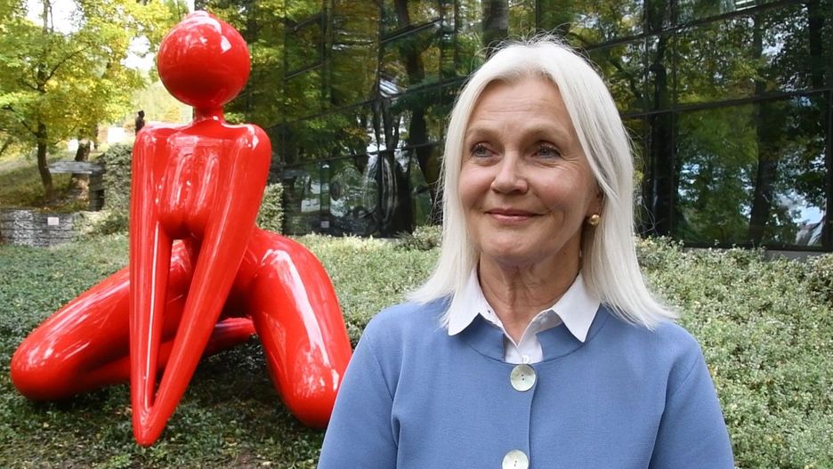 Dorota Tworek, właścicielka Bristol Art &amp; Medical Spa i rzeźba Gaja Maurycego Gomulickiego.