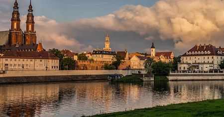 Pogoda w Opolu. Prognoza na środę 12 listopada. Słońce po porannych mgłach