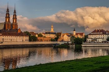 Pogoda w Opolu. Prognoza na środę 12 listopada. Słońce po porannych mgłach