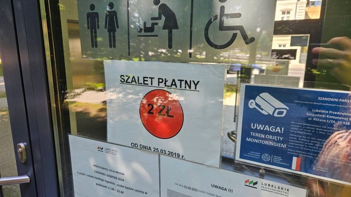 Szalet miejski na Placu Litewskim