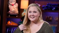 "Księżycowa" twarz to groźny objaw. Tak było u Amy Schumer