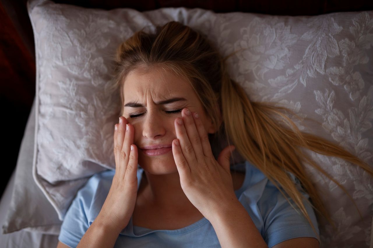 Dotyczy już co czwartego pacjenta. Zaczyna się od zębów, ale to dopiero początek problemów