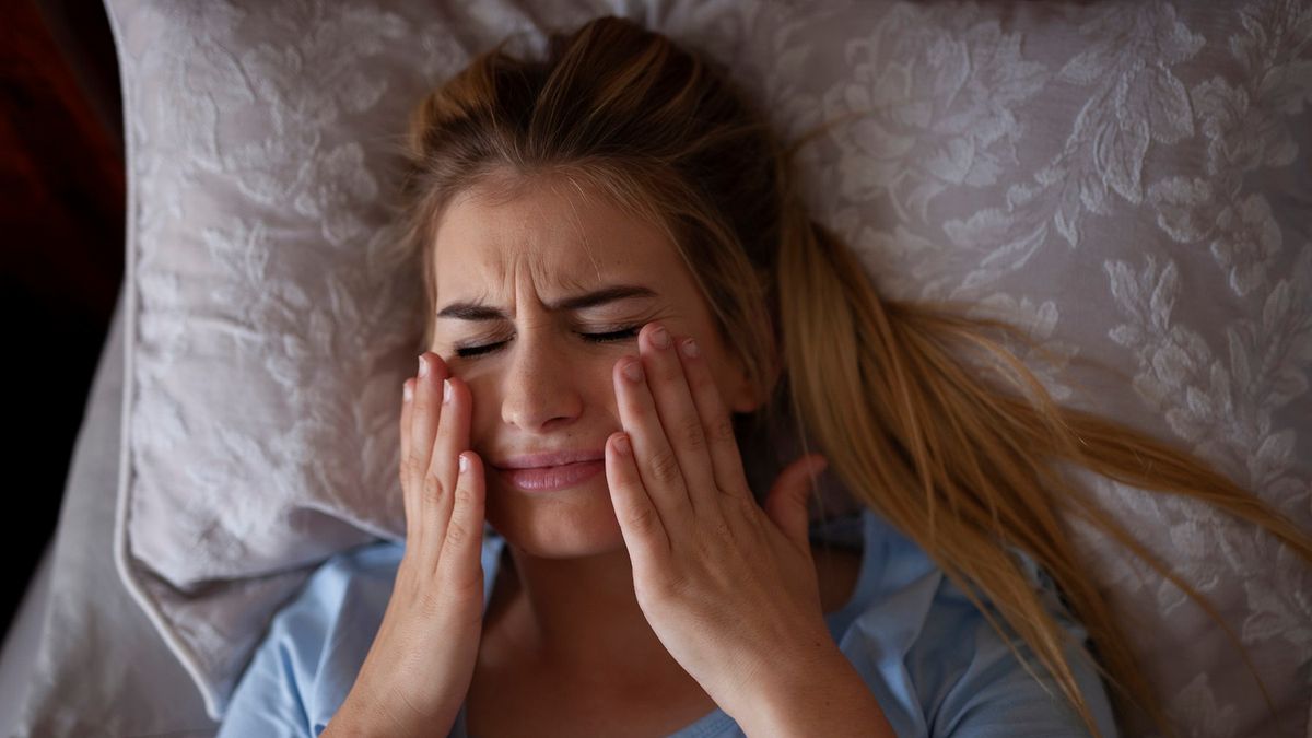 Bruksizm ma negatywny wpływ nie tylko na zęby