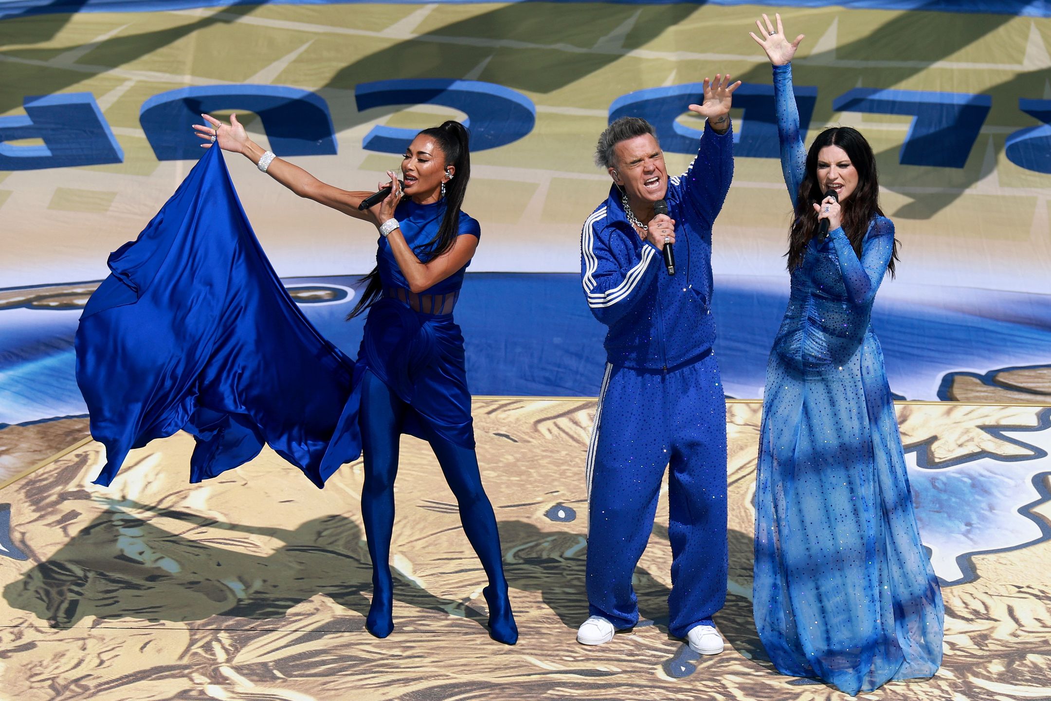 Nicole Scherzinger, Robbie Williams i Laura Pausini