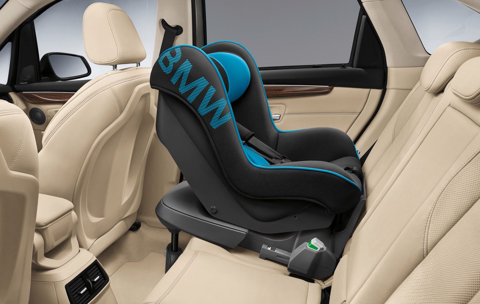 BMW przedstawiło 290 zdjęć z serią 2 Active Tourer [galeria] 82