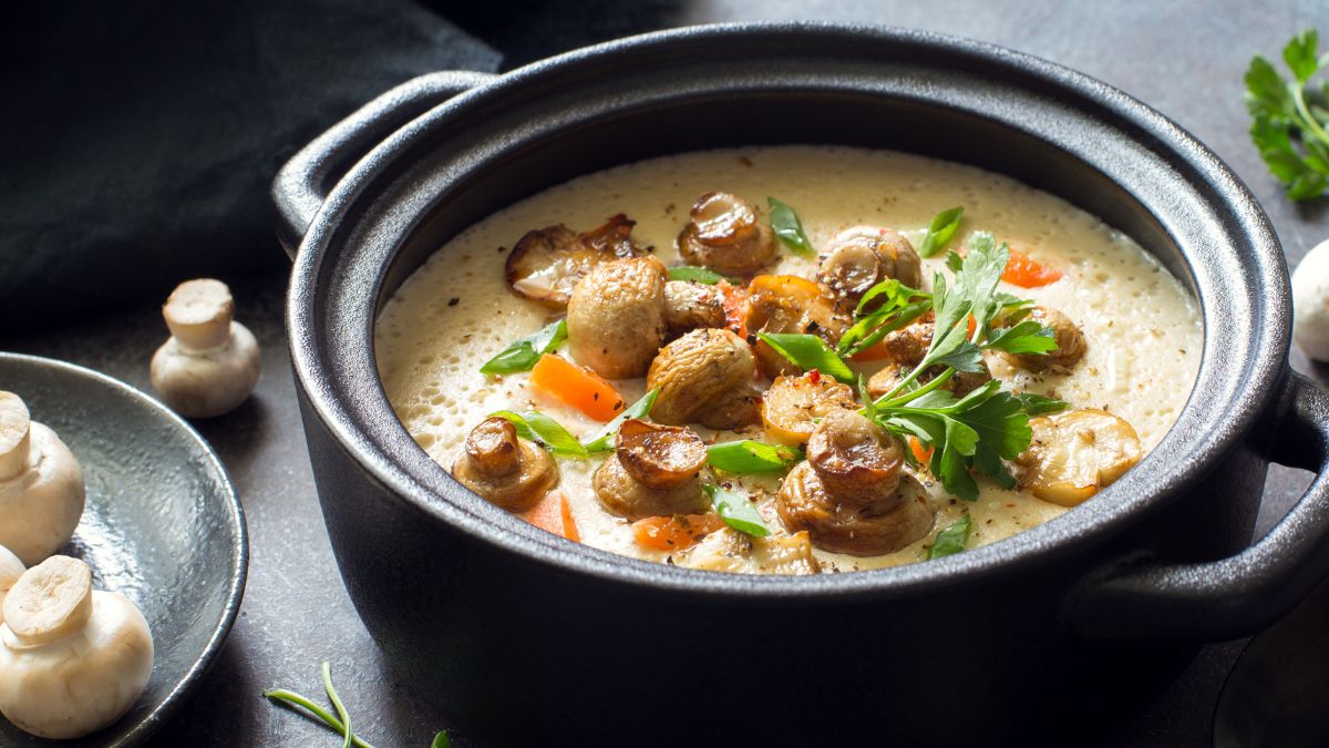 Zupa serowo-pieczarkowa