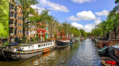 Domy z lumpeksu. Amsterdam stawia na budynki zero waste