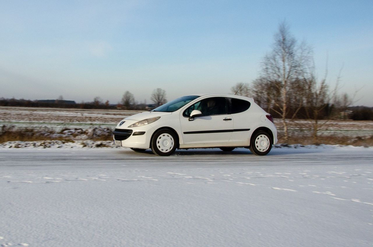 Test opon bieżnikowanych