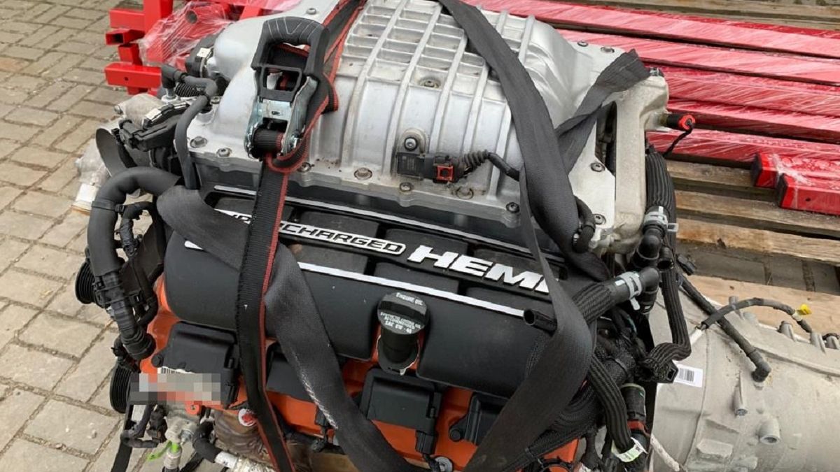 Silnik HEMI na palecie