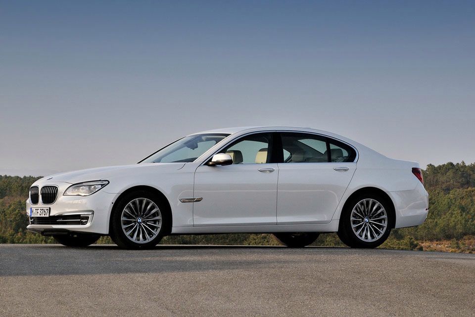 BMW serii 7 2013 (151)