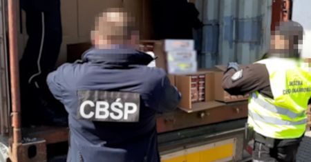 Walizki z niespodzianką. Policjanci udaremnili wielki przemyt