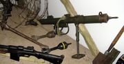 PIAT – przeciwpancerna "kusza" Powstańców warszawskich. Pocisk był napędzany sprężyną