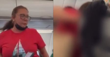 Łazienka w samolocie była zamknięta. Pasażerka zdjęła spodnie i kucnęła w przejściu