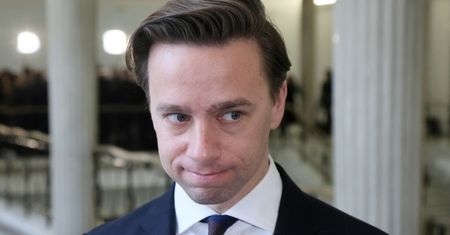 Studiował trzy kierunki i żadnego nie skończył! Jakie wykształcenie ma Krzysztof Bosak?