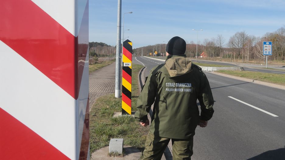 Większość Polaków domaga się otwarcia przejść granicznych 