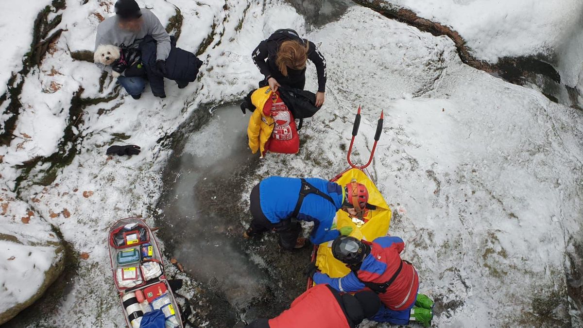 dziecko wpadło do potoku