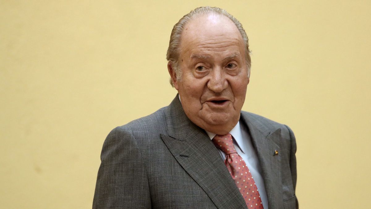 Juan Carlos wyjechał z Hiszpanii nie informując społeczeństwa, gdzie zamierza się udać.